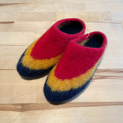 Womens 7/8 Slippers in Queen's Colours