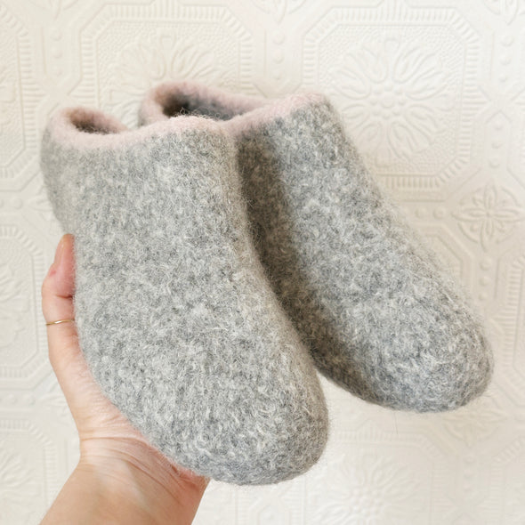 Women's size 8/9 Slippers Light Gray and Baby Pink